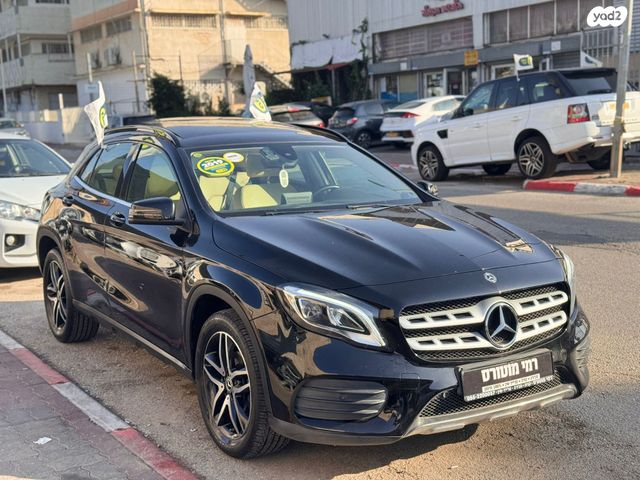 מרצדס-בנץ GLA