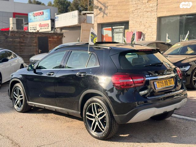 מרצדס-בנץ GLA