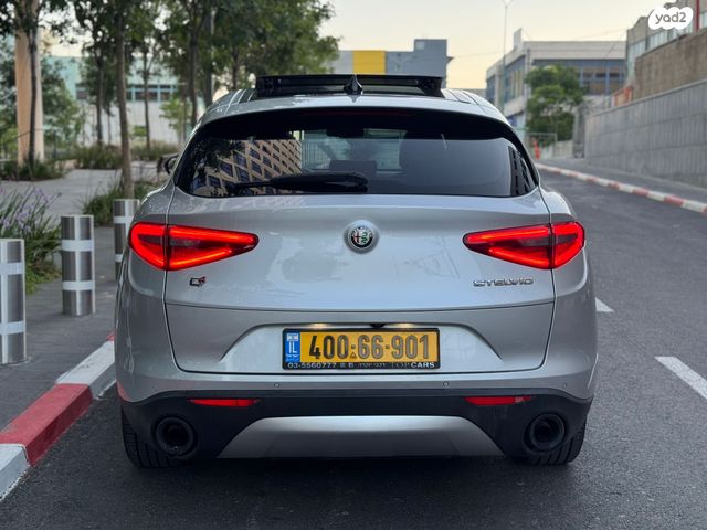 אלפא רומיאו סטלביו