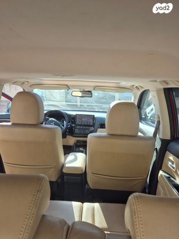 מיצובישי אאוטלנדר