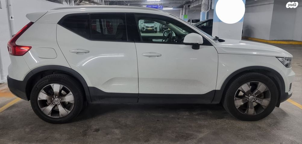 מודעת רכב וולוו XC40
