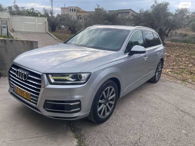 מודעת רכב אאודי Q7