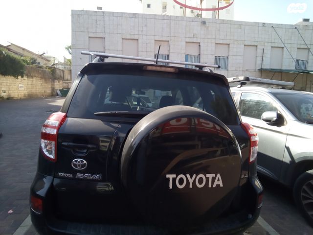 מודעת רכב טויוטה RAV4