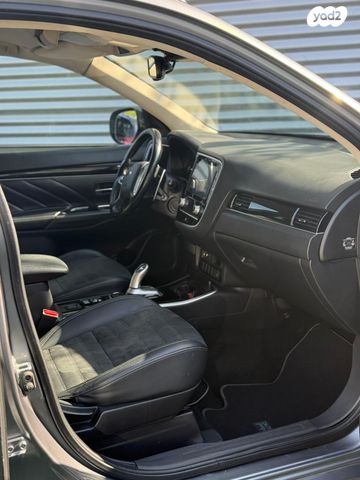 מיצובישי אאוטלנדר