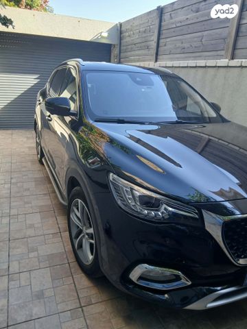 מודעת רכב אם ג'י EHS PHEV