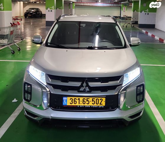 מודעת רכב מיצובישי ASX