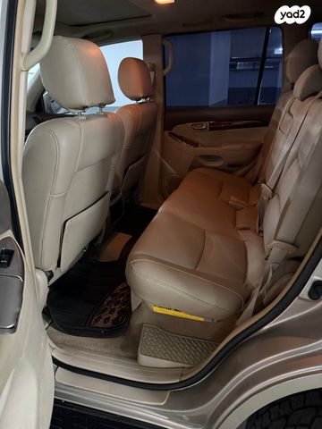 טויוטה לנד קרוזר