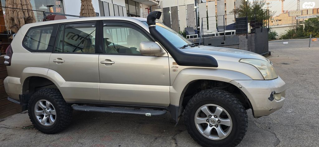 מודעת רכב טויוטה לנד קרוזר