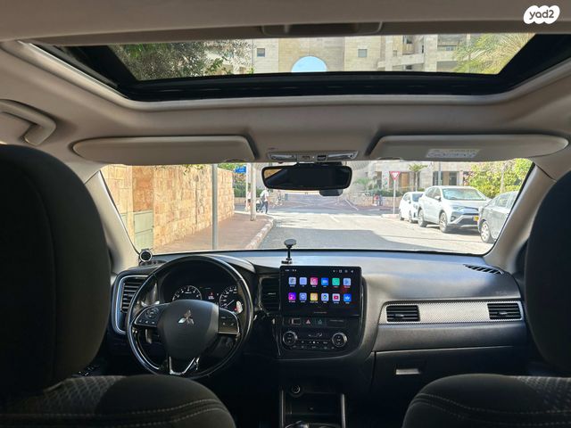 מיצובישי אאוטלנדר