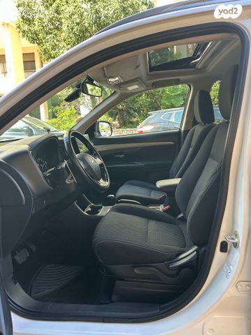 מיצובישי אאוטלנדר