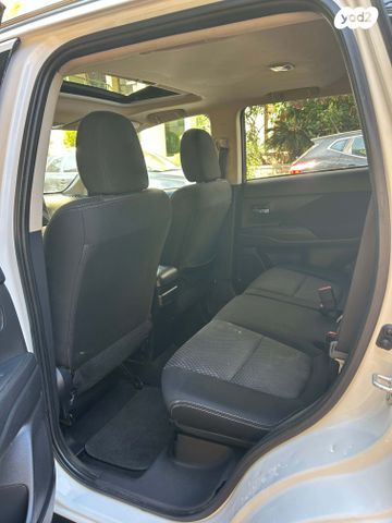 מיצובישי אאוטלנדר