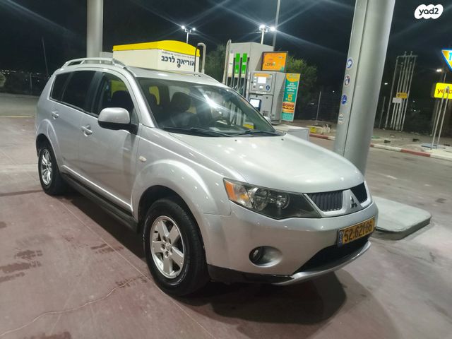 מיצובישי אאוטלנדר