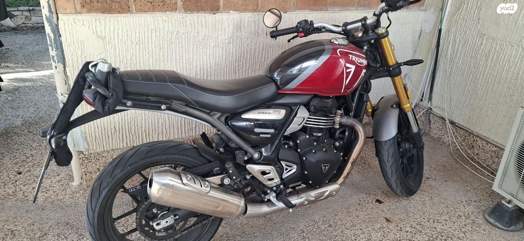 מודעת רכב טריומף Speed 400