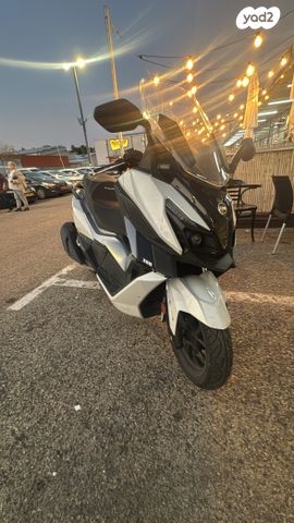 מודעת רכב סאן יאנג קרוזים 300