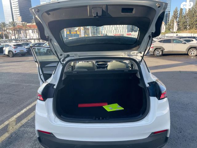 ג׳ילי Geometry C