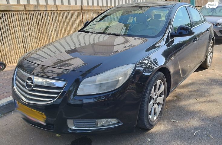 מודעת רכב אופל אינסיגניה