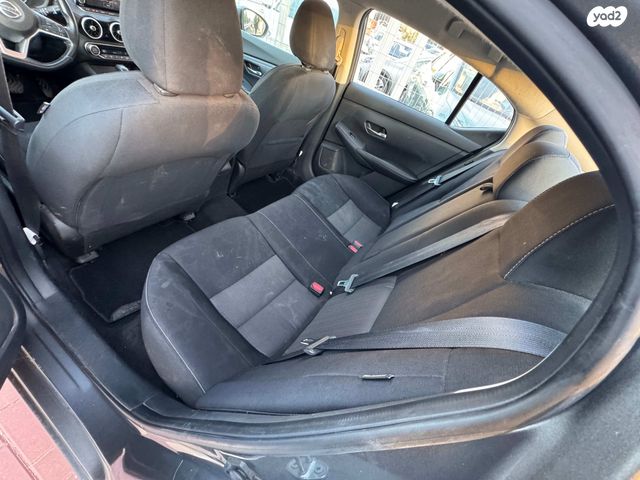 ניסאן סנטרה