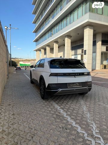 יונדאי איוניק 5