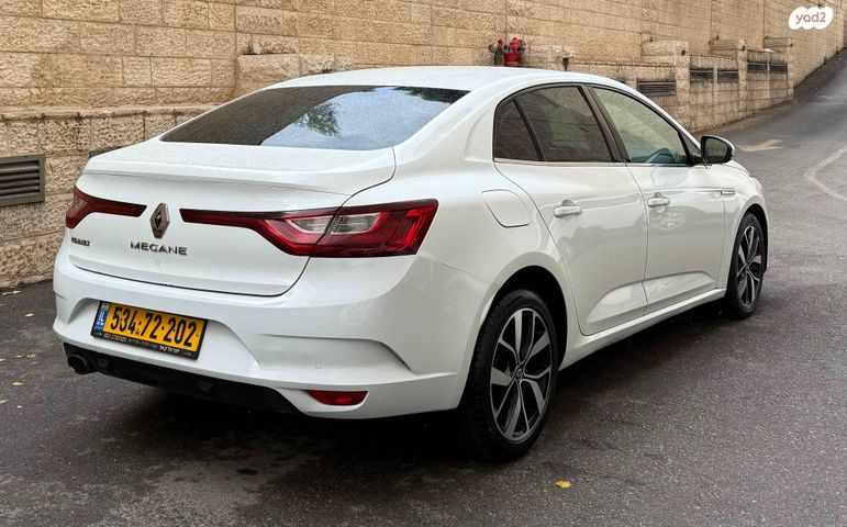 רנו מגאן