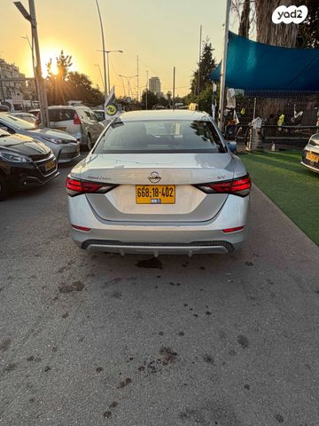 ניסאן סנטרה