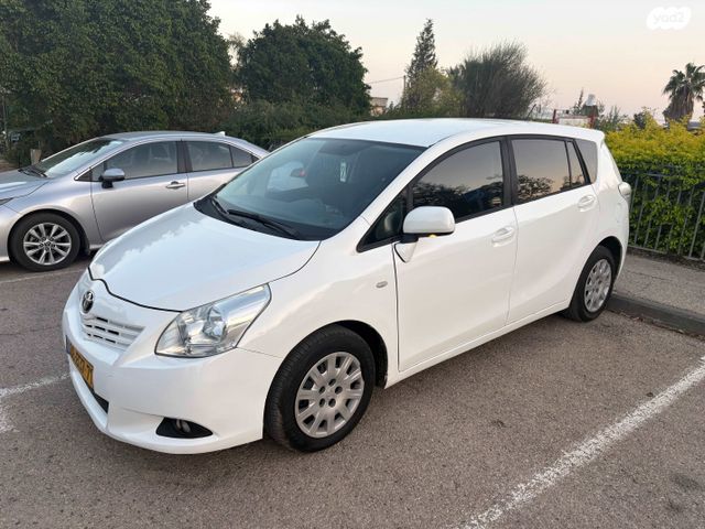 מודעת רכב טויוטה ורסו