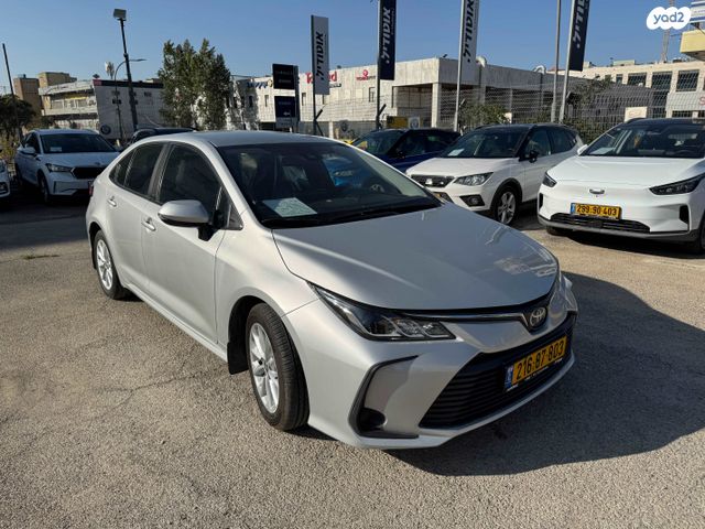 טויוטה קורולה