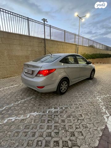 יונדאי אקסנט i25