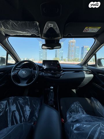 טויוטה C-HR