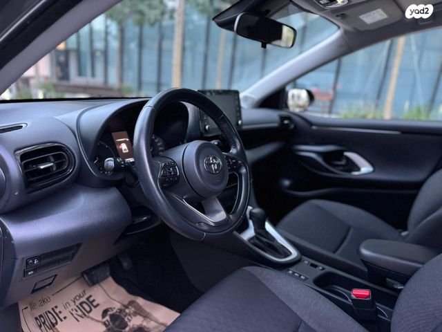 טויוטה יאריס