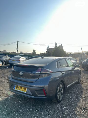 יונדאי איוניק