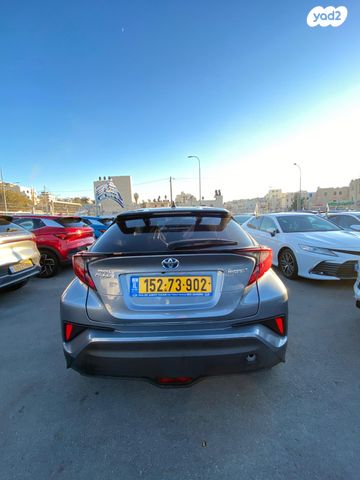 טויוטה C-HR