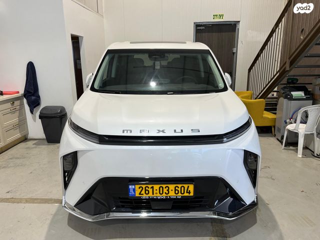 מיפה 9 Luxury חשמלי אוט׳ מיניוואן / MPV 8 מק (245 כ״ס)