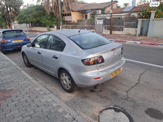 מאזדה 3