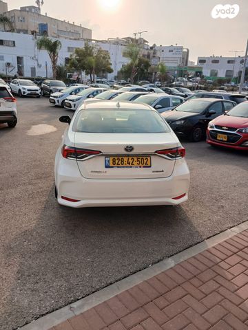 טויוטה קורולה