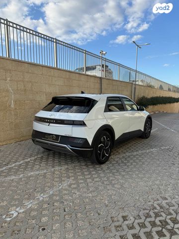 יונדאי איוניק 5