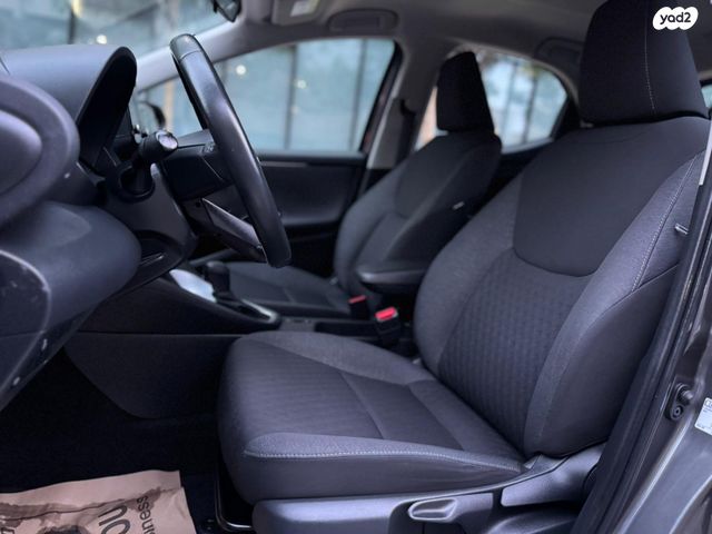 טויוטה יאריס