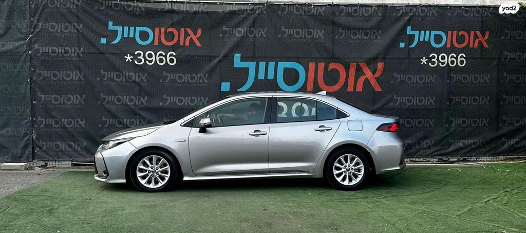 טויוטה קורולה