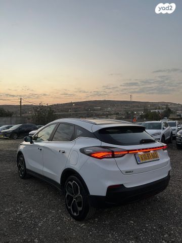 ג׳ילי Geometry C