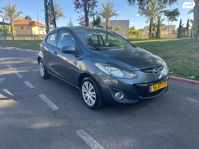 מודעת רכב מאזדה 2