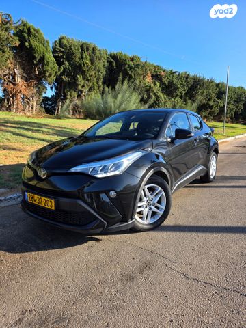 מודעת רכב טויוטה C-HR