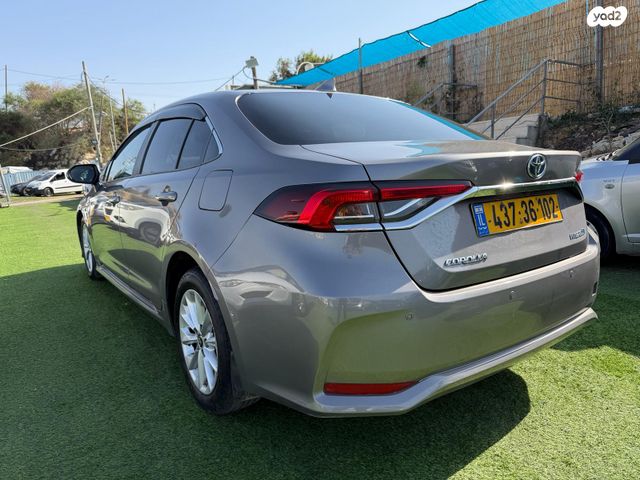 טויוטה קורולה