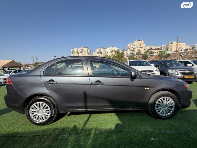 מודעת רכב מיצובישי לנסר