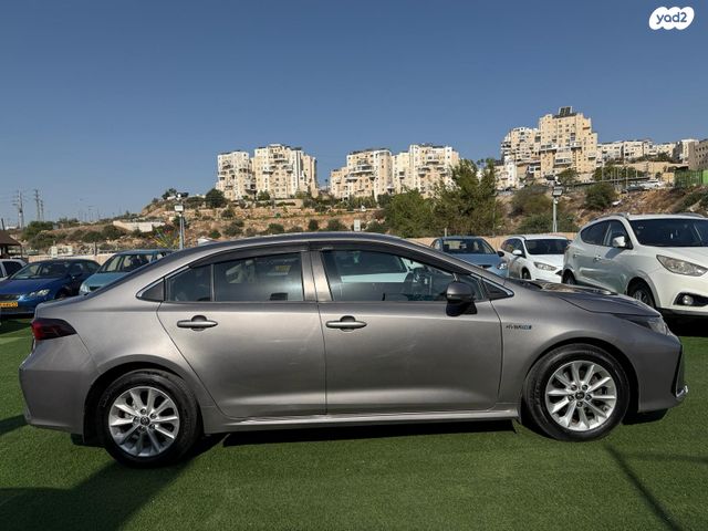 מודעת רכב טויוטה קורולה