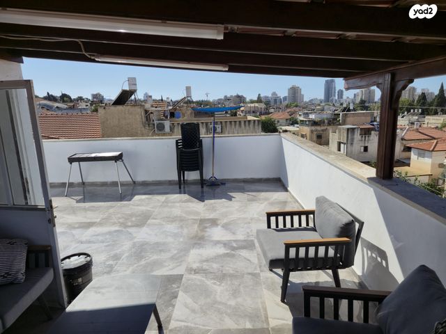 בית פרטי/ קוטג', הפלמ"ח 25, עמידר, בת ים