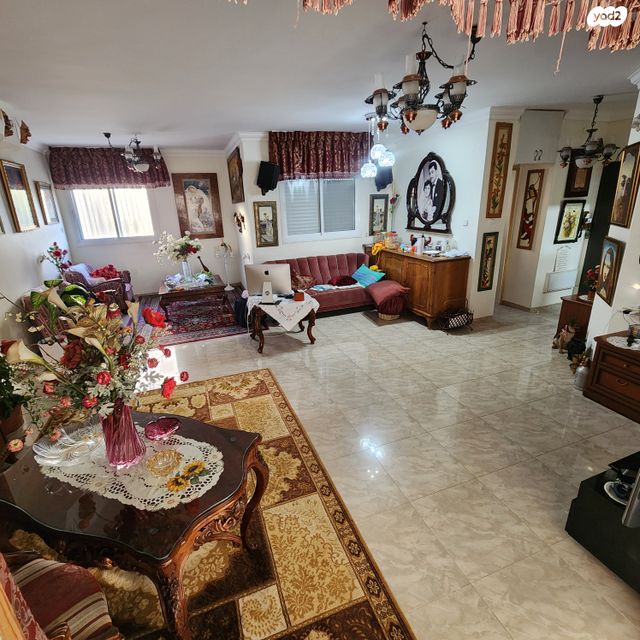 שדרות בית וגן 13