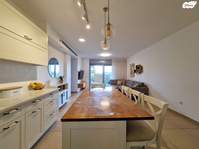 יהודה עמיחי 1