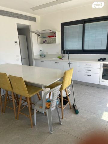 דופלקס, משה סנה 15, נאות אפקה ב', תל אביב יפו