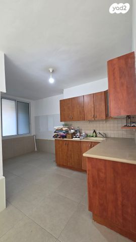 דירה, שדרות הרב לוין 11, גני מרום, רמת גן