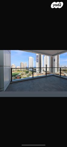 דירה, אמנון ליפקין שחק 1, נוף הטיילת, נתניה