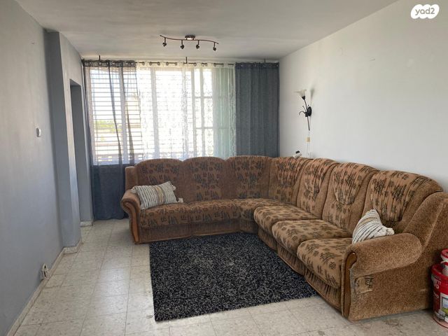 הגיבורים 529